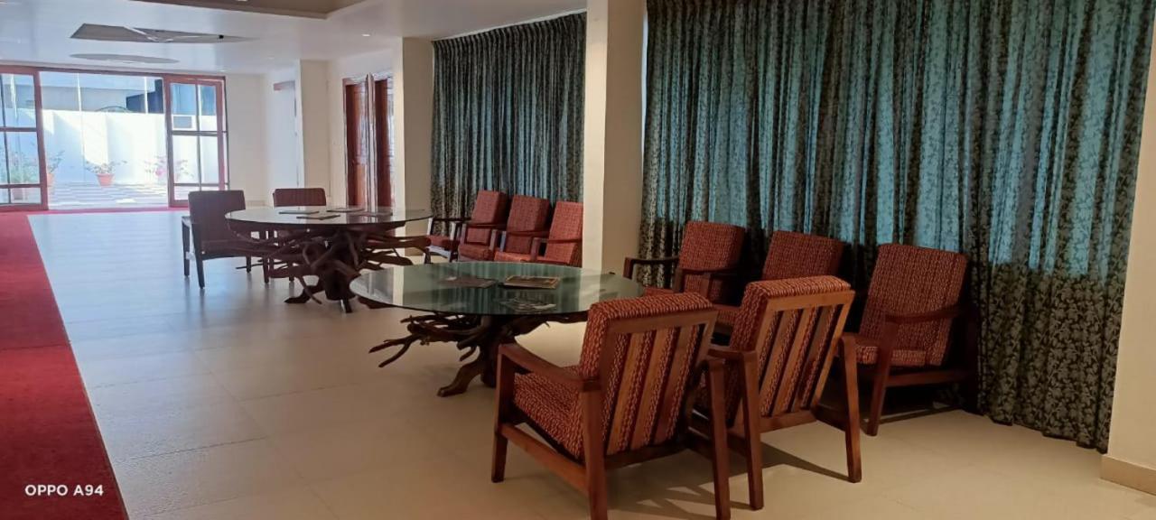 Seaface Beach Resort Kovalam Exterior photo